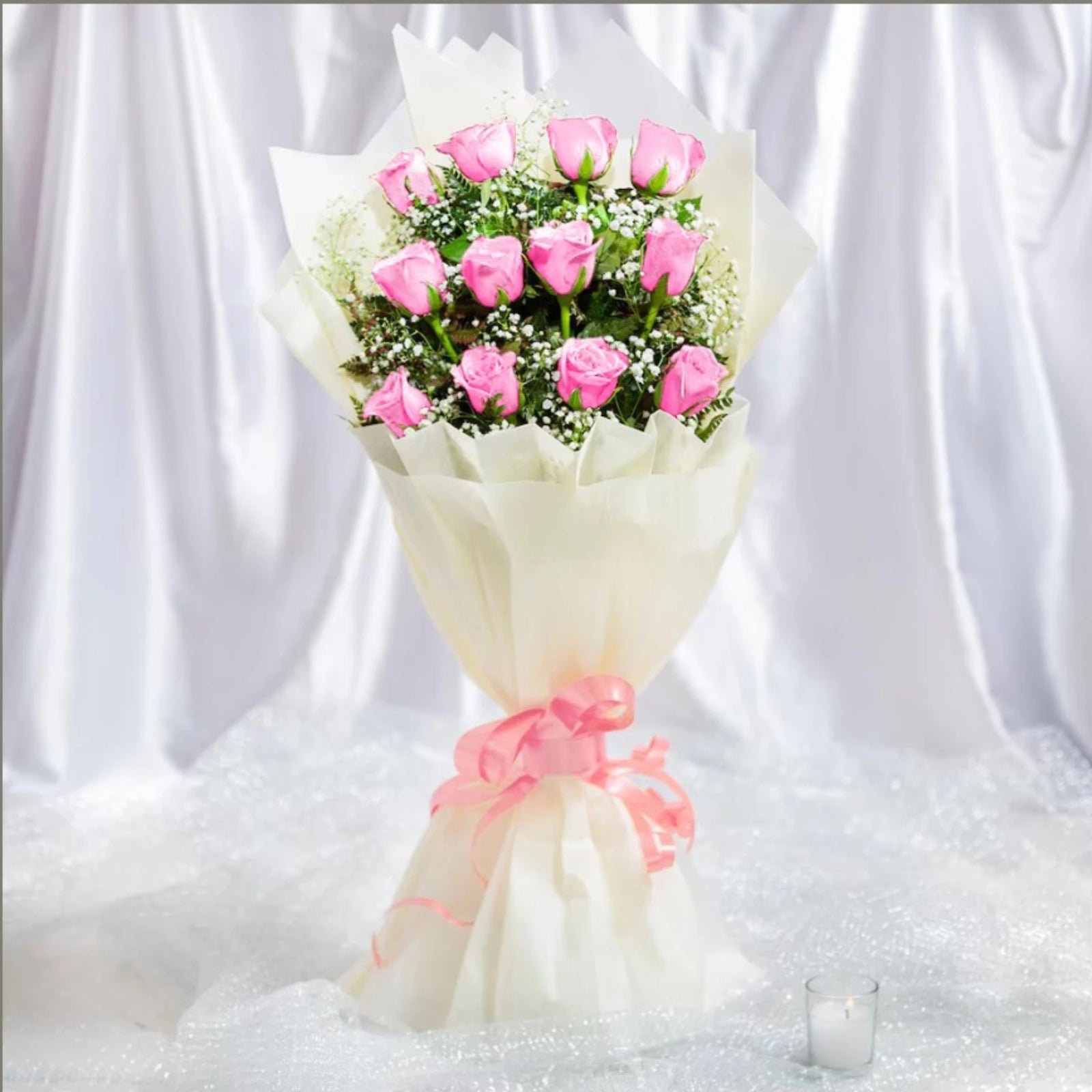 Pink roses bouquet with baby's breath flowers