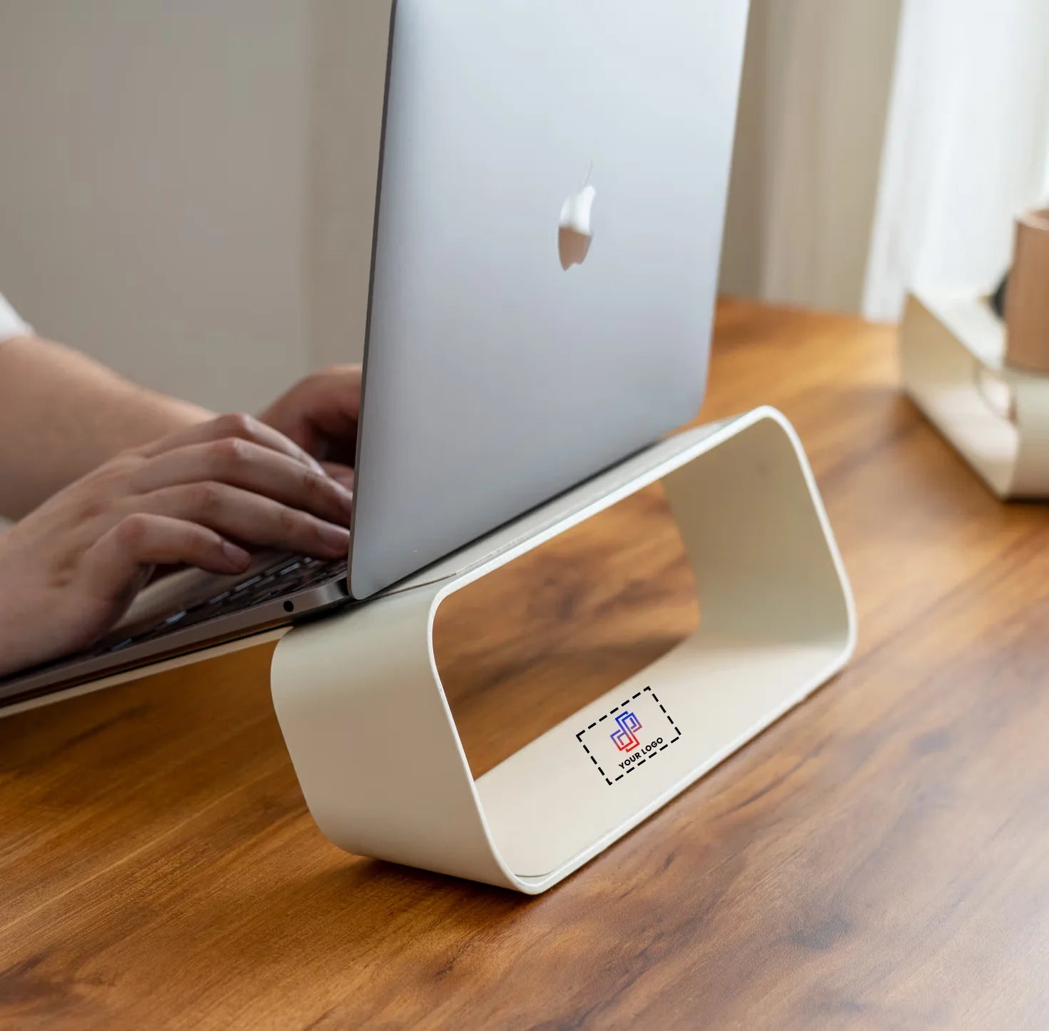 Arete Laptop Stand