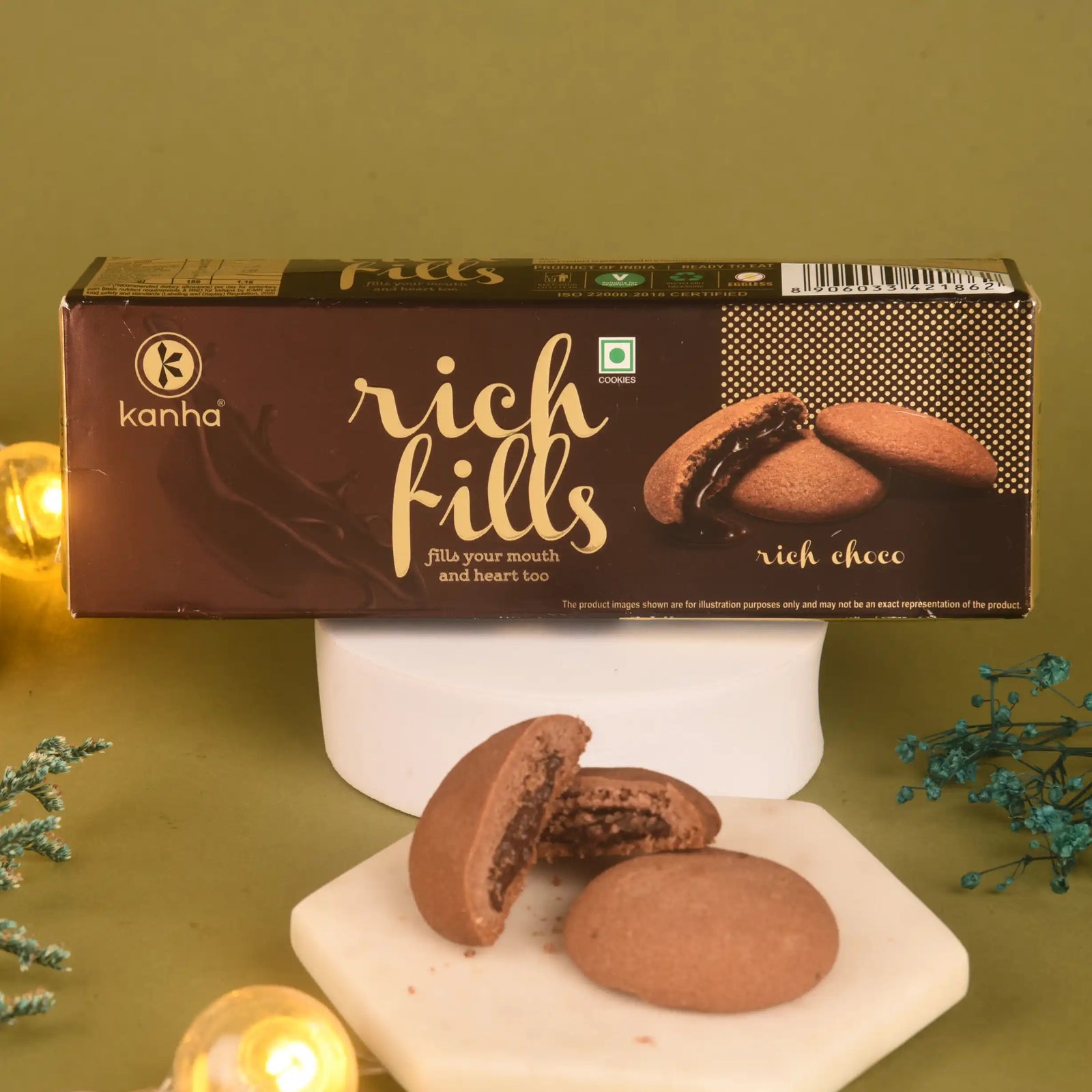Rich Fills Chocolate Bar - Creamy Center | 65g displayed with open chocolate showing gooey center, ideal for candy and chocolate lovers.